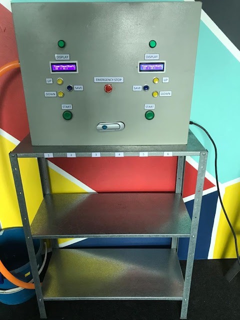 Water refiil machine
